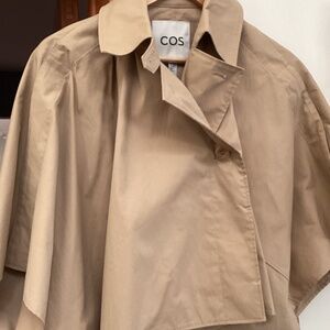 Cropped  COS trench in warm beige, ONE SIZE